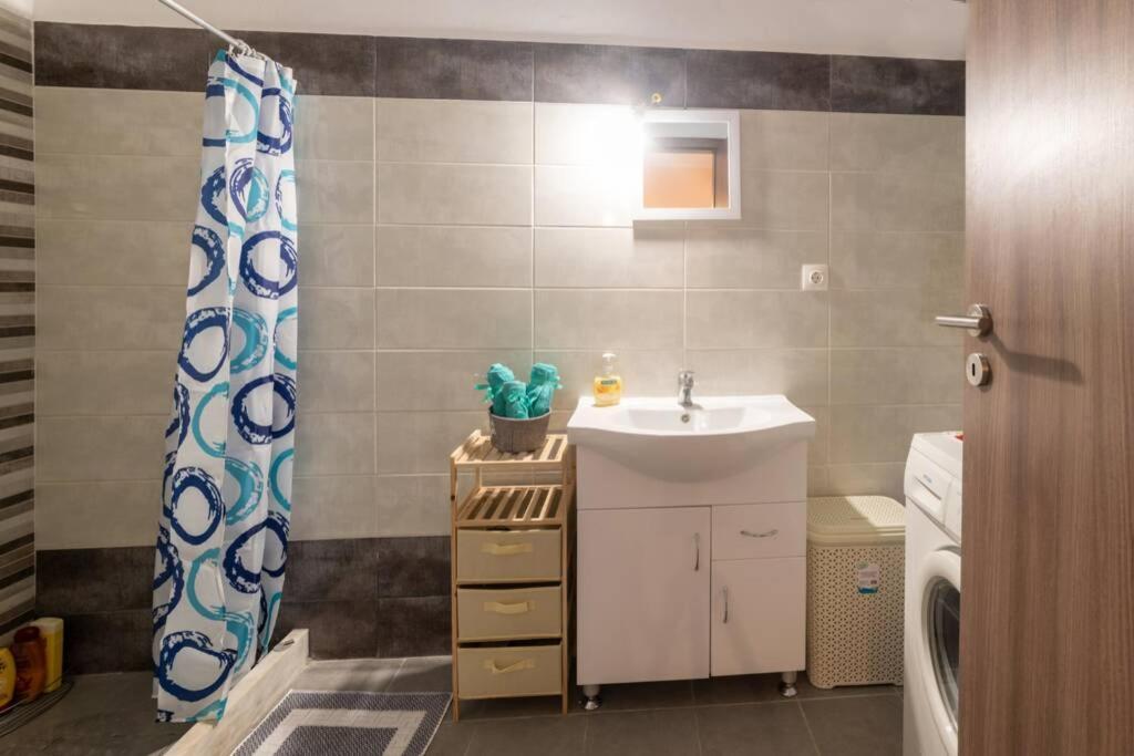 Bright Newly Renovated Apt Near Beach & Center+Ac Anemomylos Eksteriør bilde